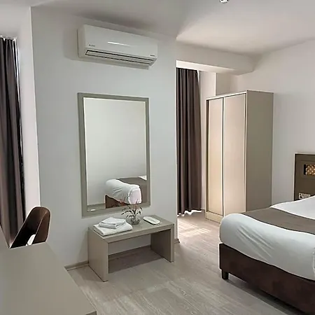 Aparthotel Alya